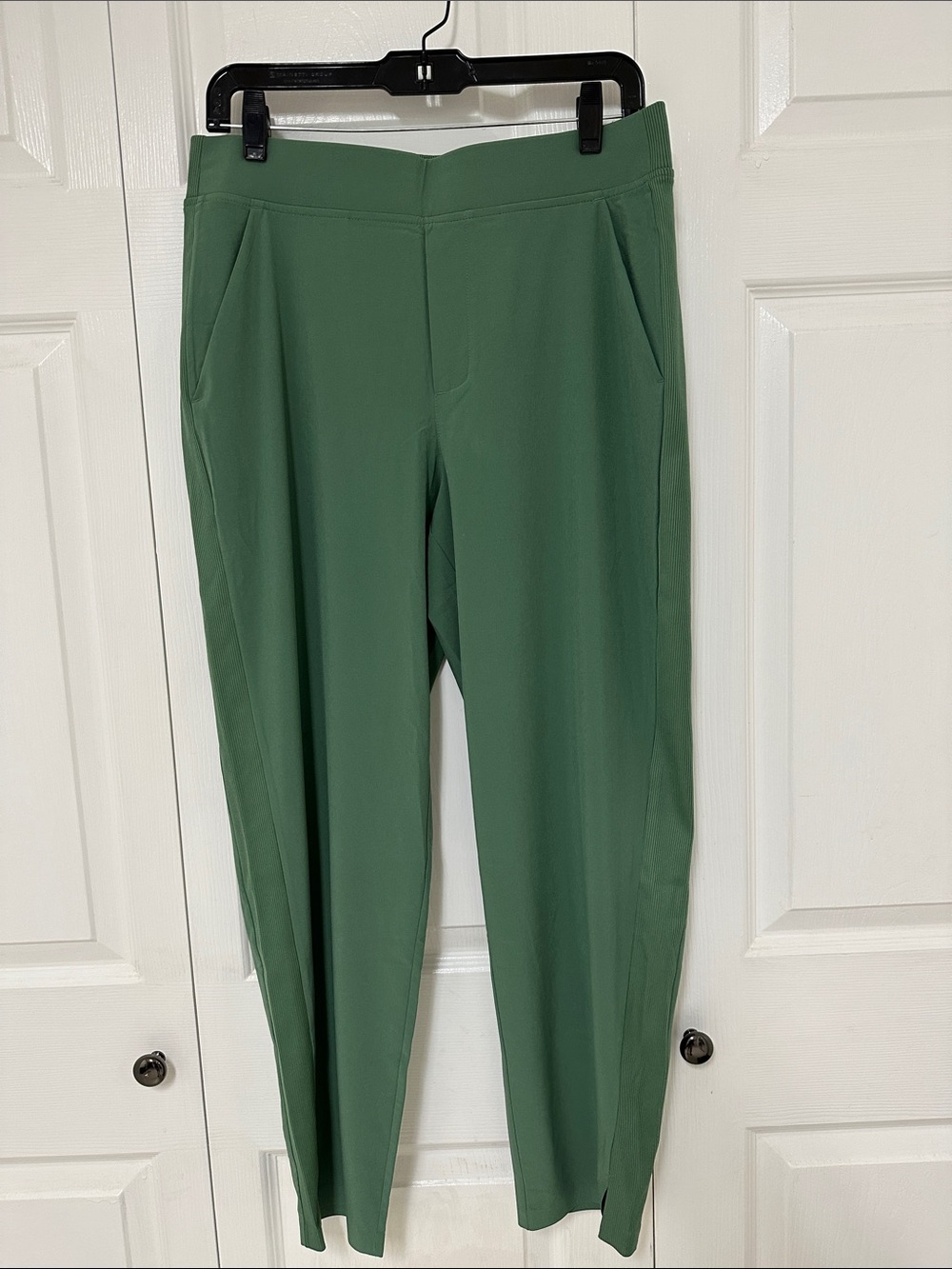 NWOT Athleta Women's Brooklyn Ankle Pants - Green